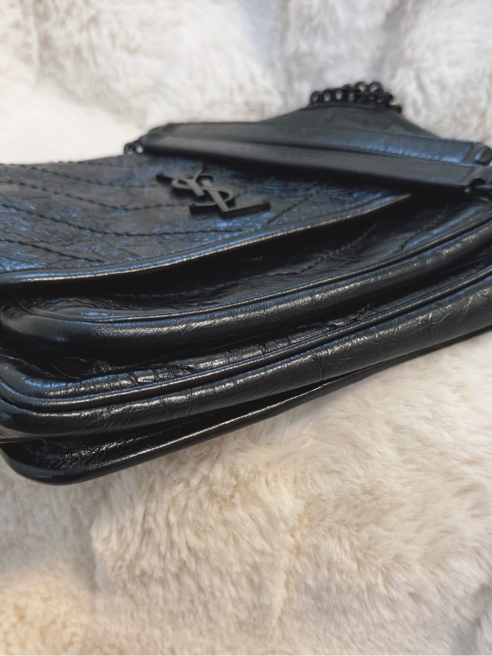 Yves Saint Laurent Black Crinkled Leather Niki Bag - Picture 5 of 10